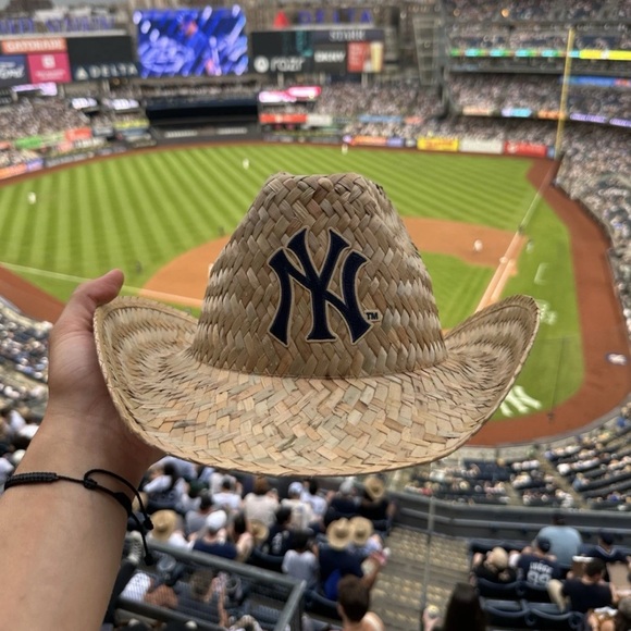 NY YANKEES x  BUDWEISER‎ Cowboy Hat main image 5